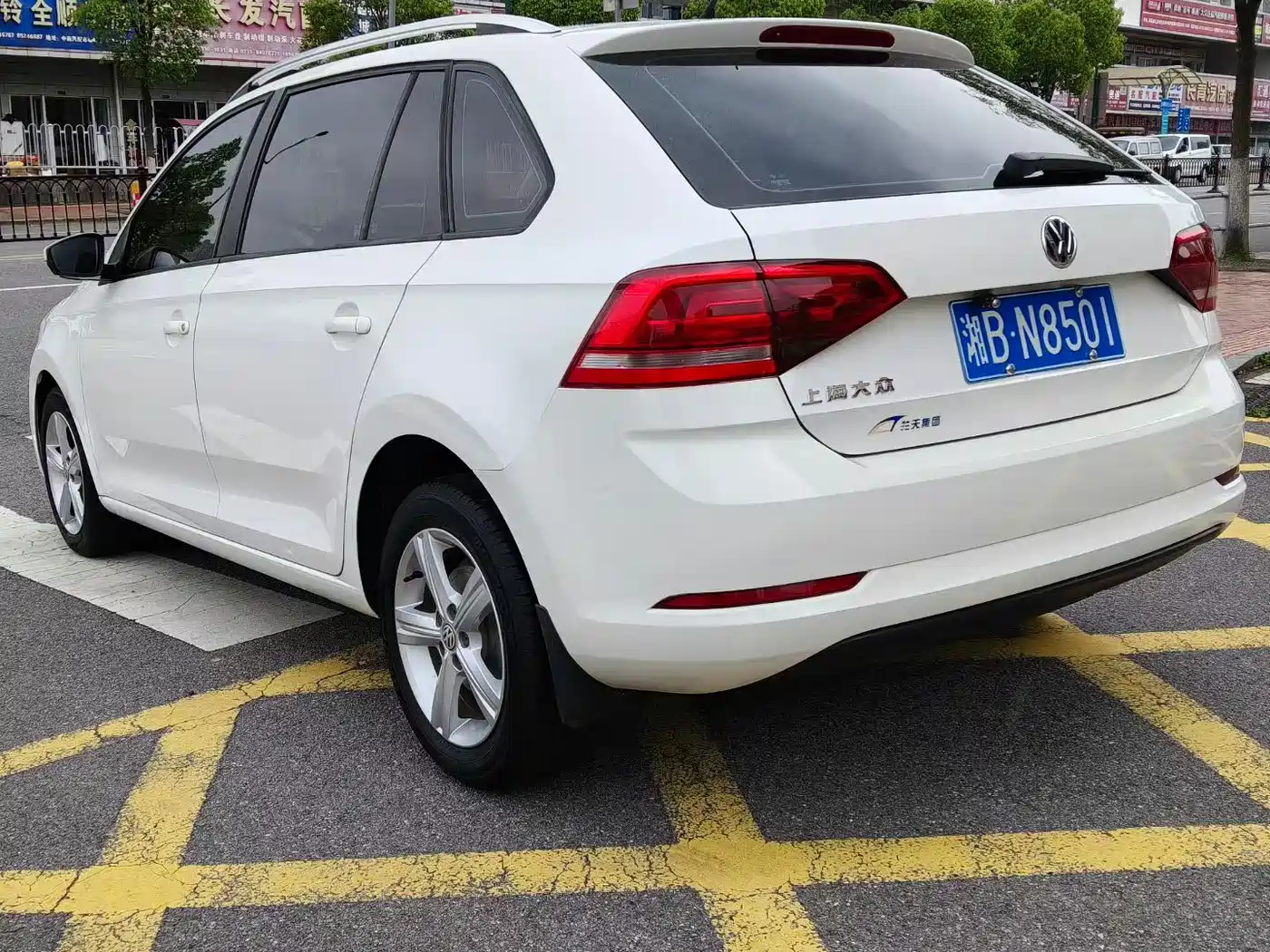 Volkswagen Santana 2016 1.6L Automatic Trend Edition фото 8