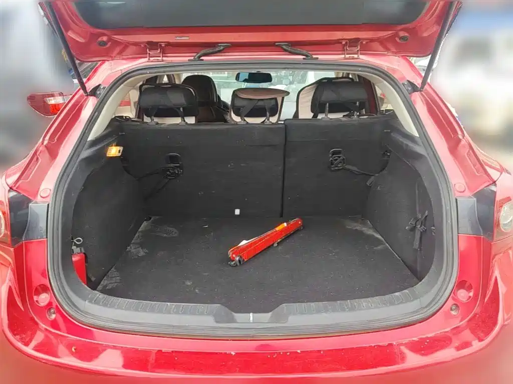 Фото 10 - Mazda Mazda 3
