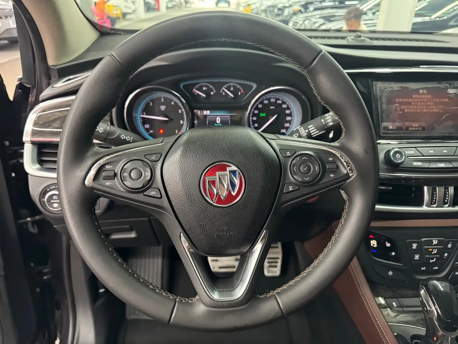 Фото 13 - Buick Envision Plus