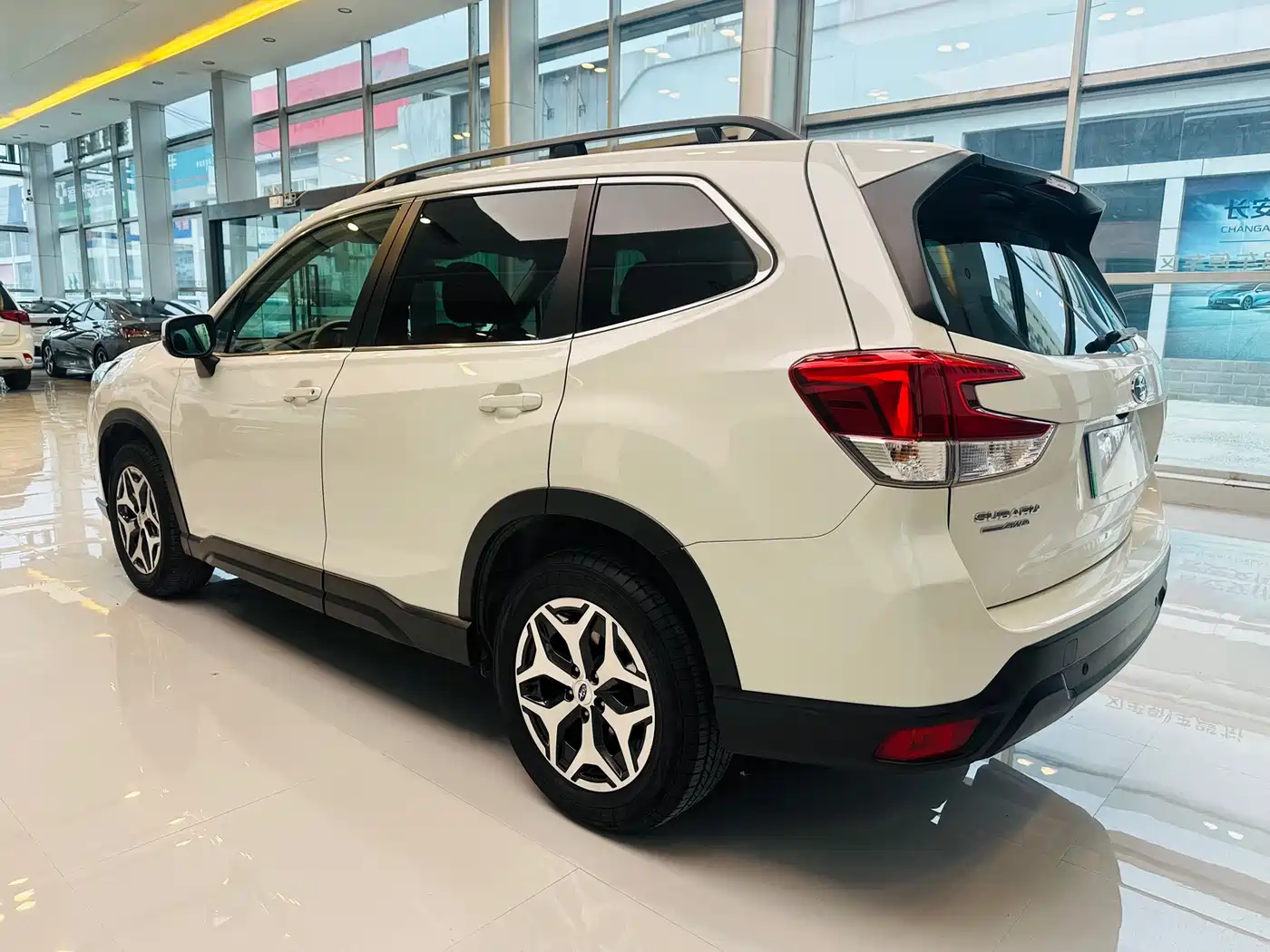 Subaru Forester 2021 2.0i Luxury Edition фото 4