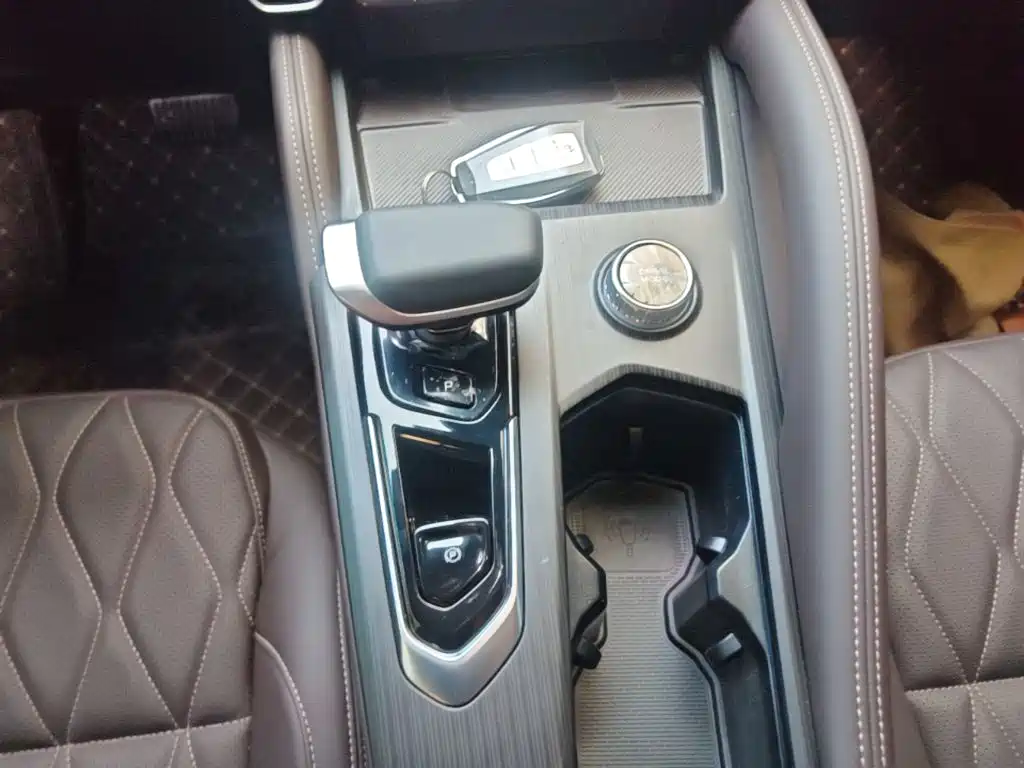 Geely Xingyue L 2026 2025 2.0TD Automatic Cloud Edition
