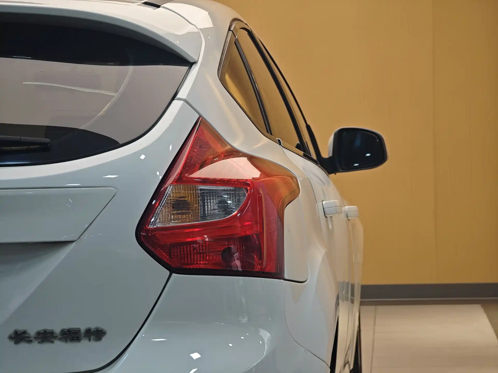 Фото 25 - Ford Focus