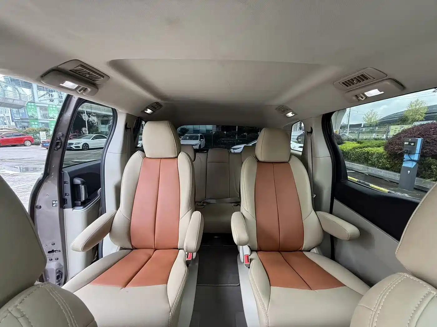 Buick GL8 2014 2.4L CT Luxury Business Comfort фото 12
