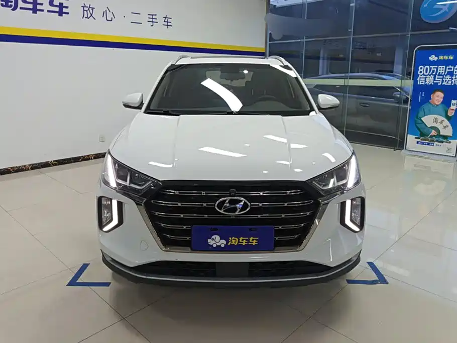 Фото 2 - Hyundai Tucson