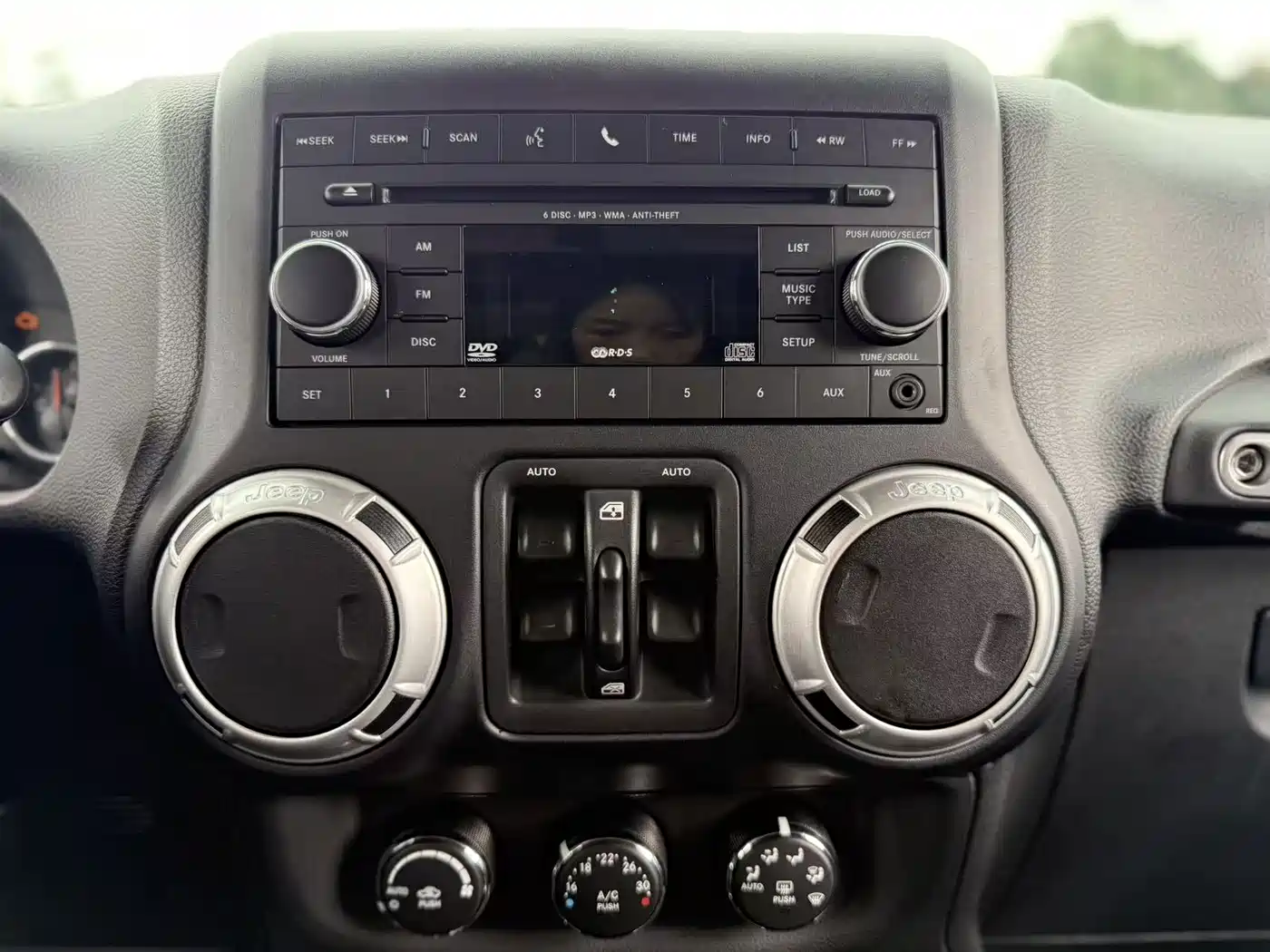 Фото 16 - Jeep Wrangler
