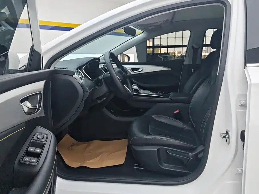 Roewe i6 MAX EV 2026 2023 EV 420 Sunroof Special Edition