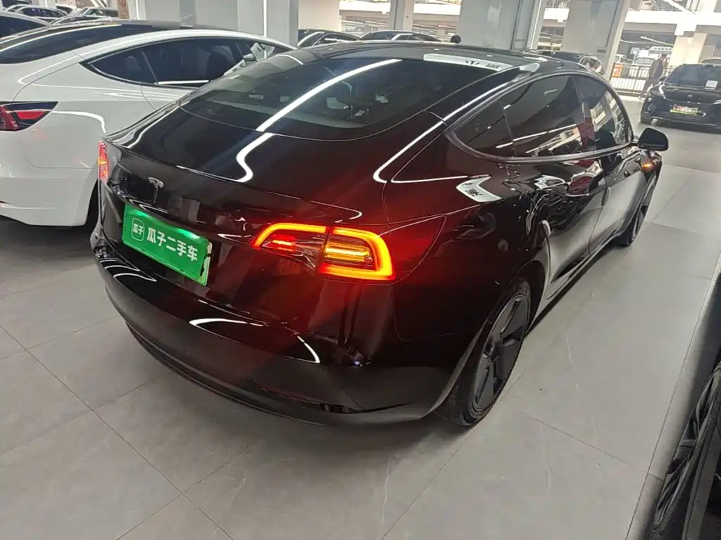 Фото 7 - Tesla Model 3
