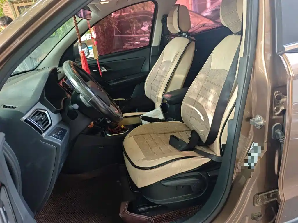 FAW Senya R7 2017 2017 Facelift 1.6L Automatic Luxury