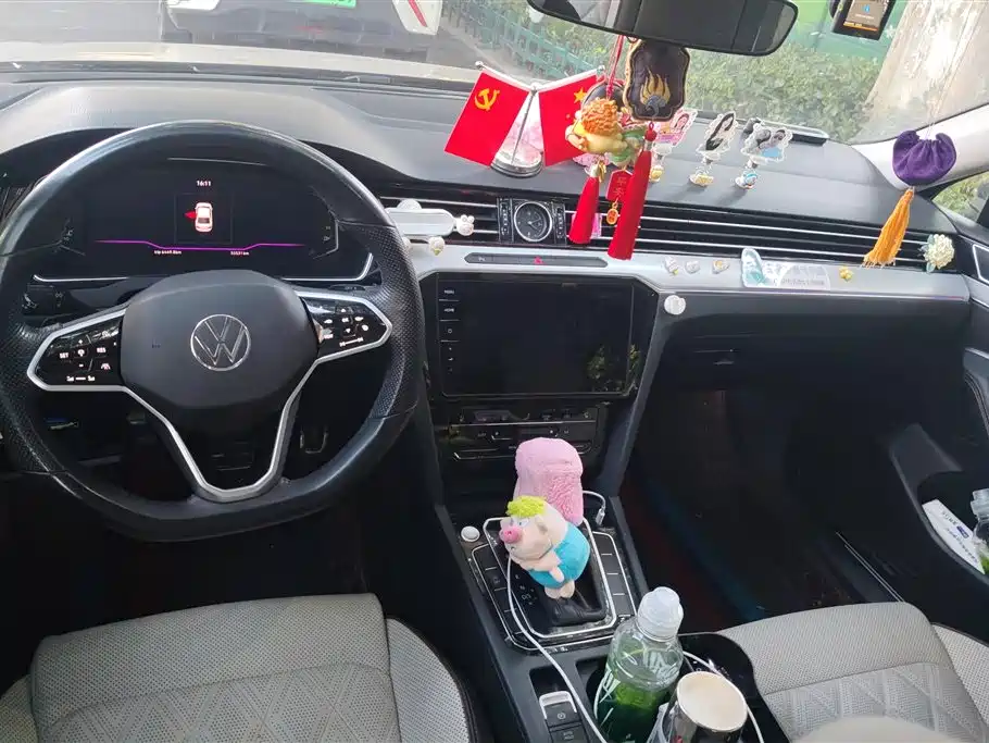 Volkswagen Magotan 2023 Model 2 Million Commemorative Edition 330TSI DSG Luxury фото 12