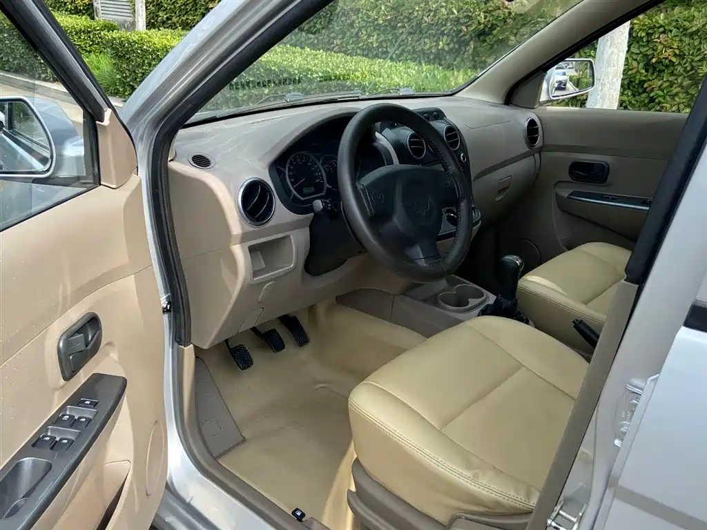 Wuling Motors Wuling Hongguang 2014 2014 1.5L Standard