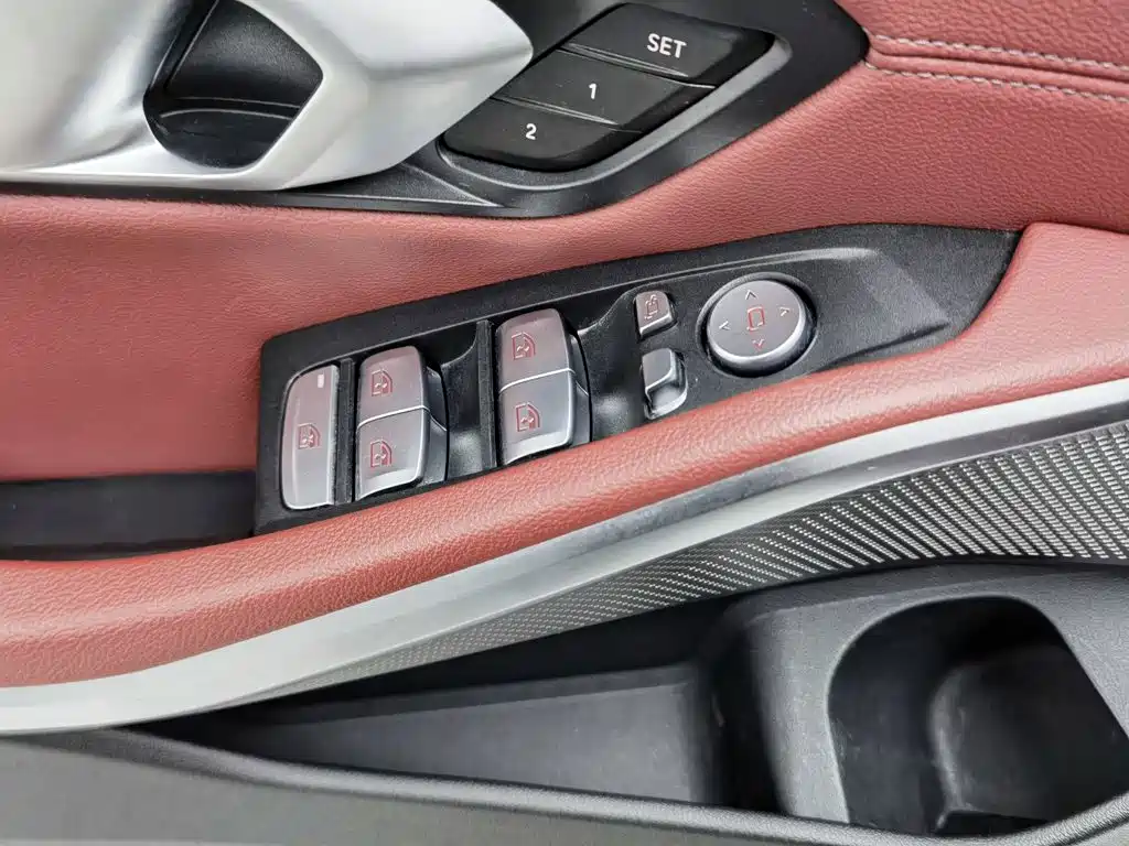 Photo 9 - BMW 3 Series