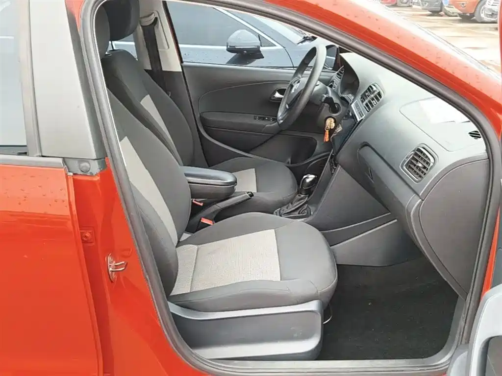 Volkswagen Polo 2018 1.5L Auto Safe Drive фото 25