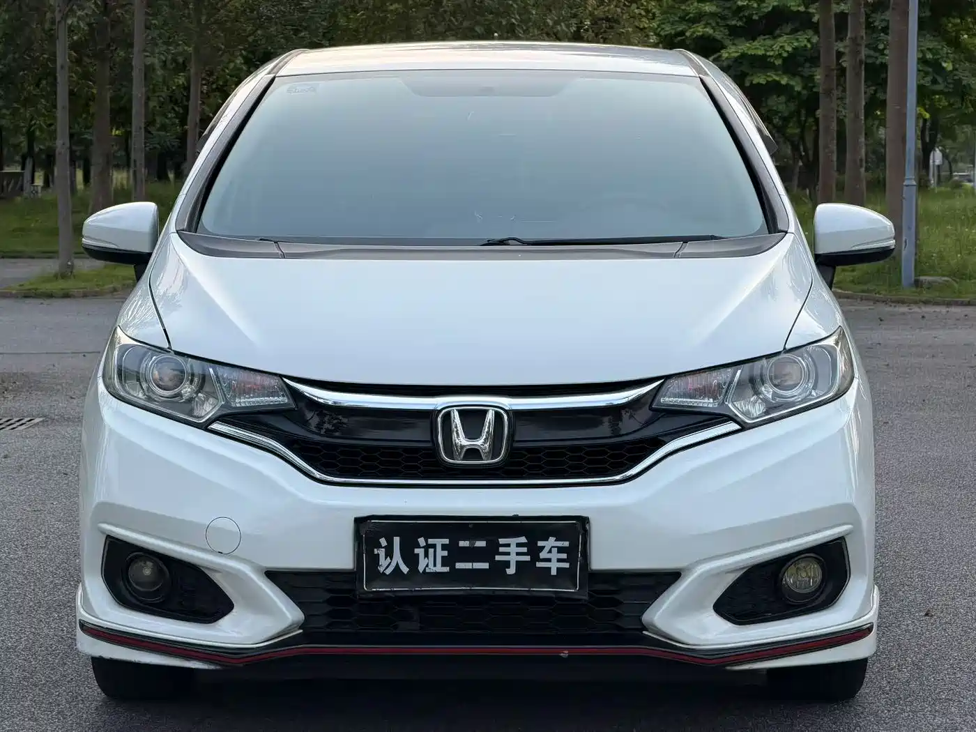 Фото 2 - Honda Fit