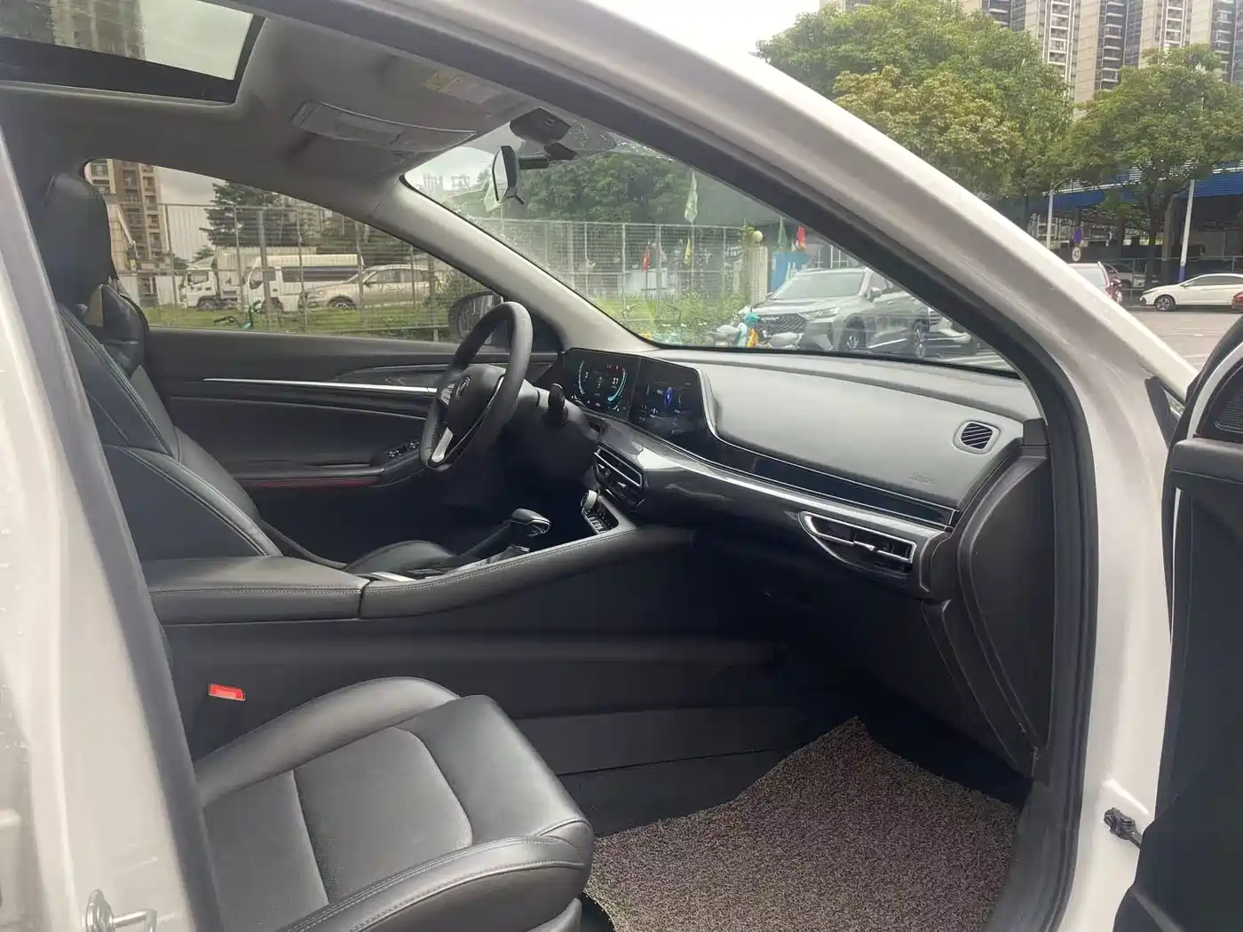 Photo 10 - Changan Eado