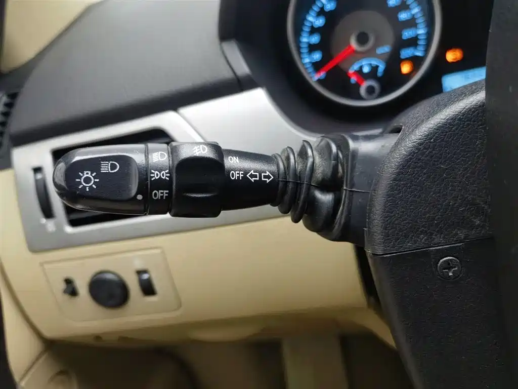 Buick Excelle 2013 1.5L Automatic Classic фото 21