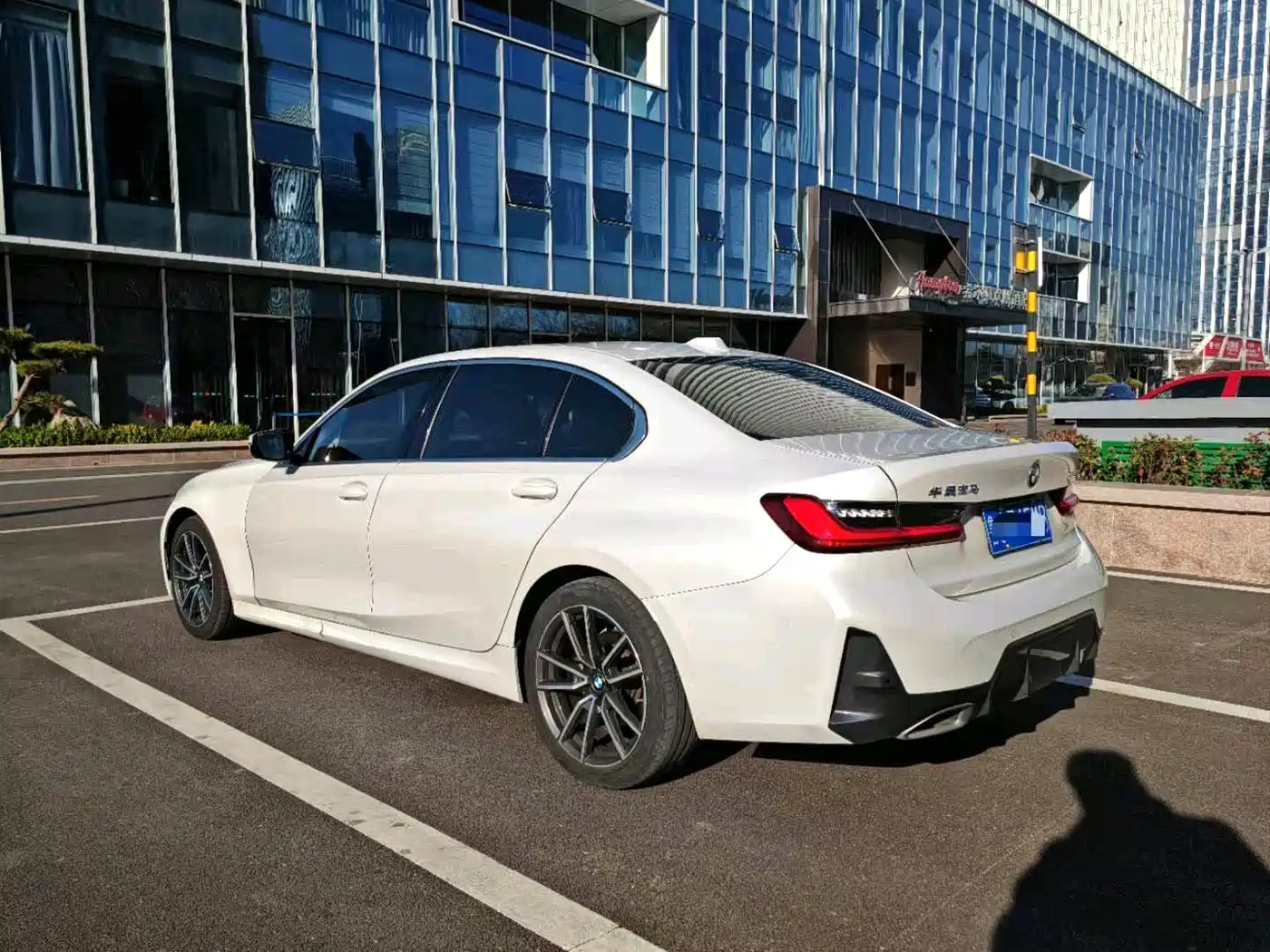BMW 3 Series 2023 320Li M Sport Package фото 7