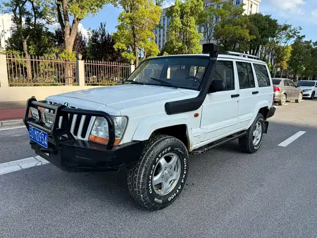  BAW (Beijing Automobile Works) Knight S12 2009 2.2 4WD