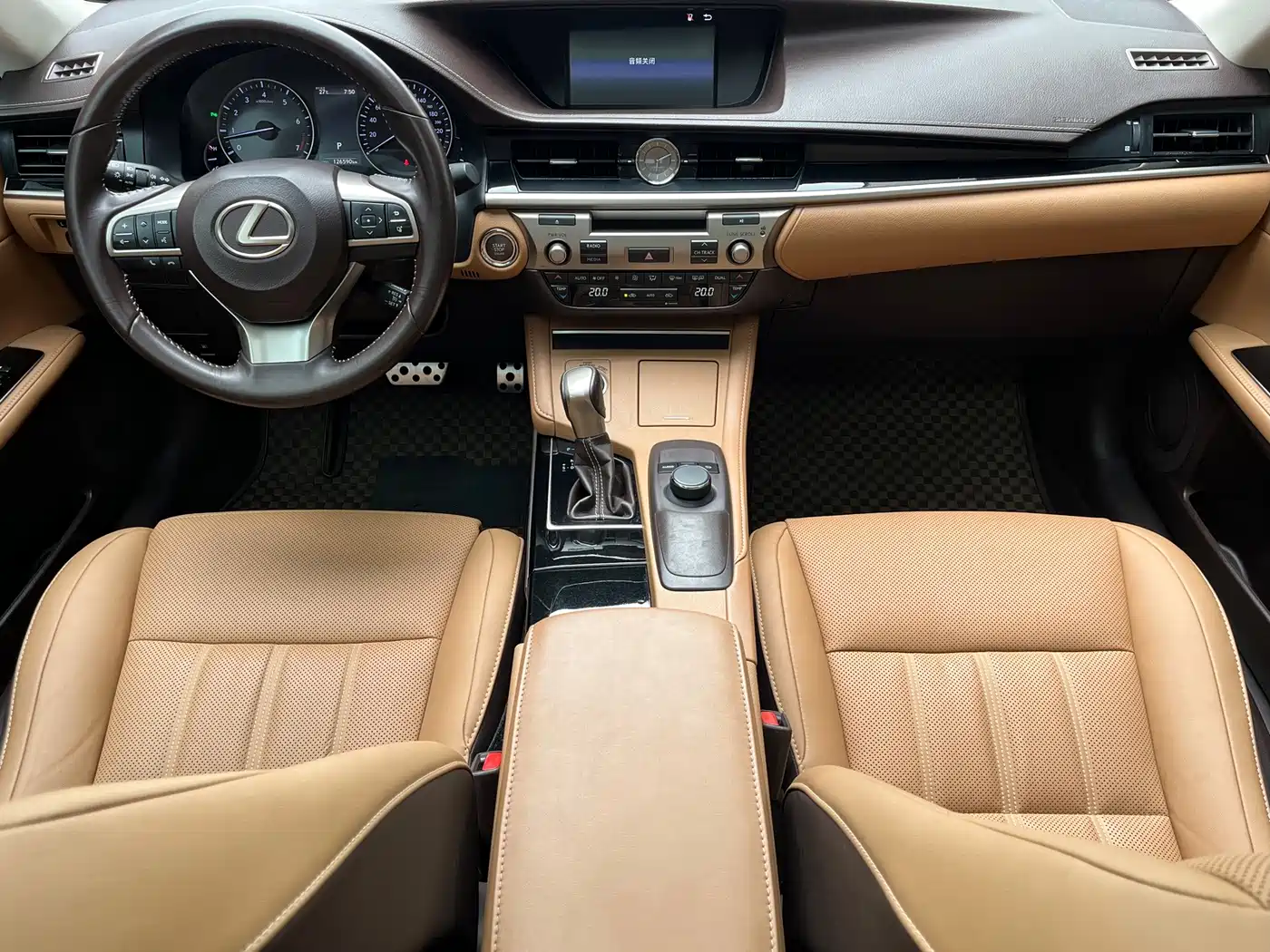 Photo 7 - Lexus ES