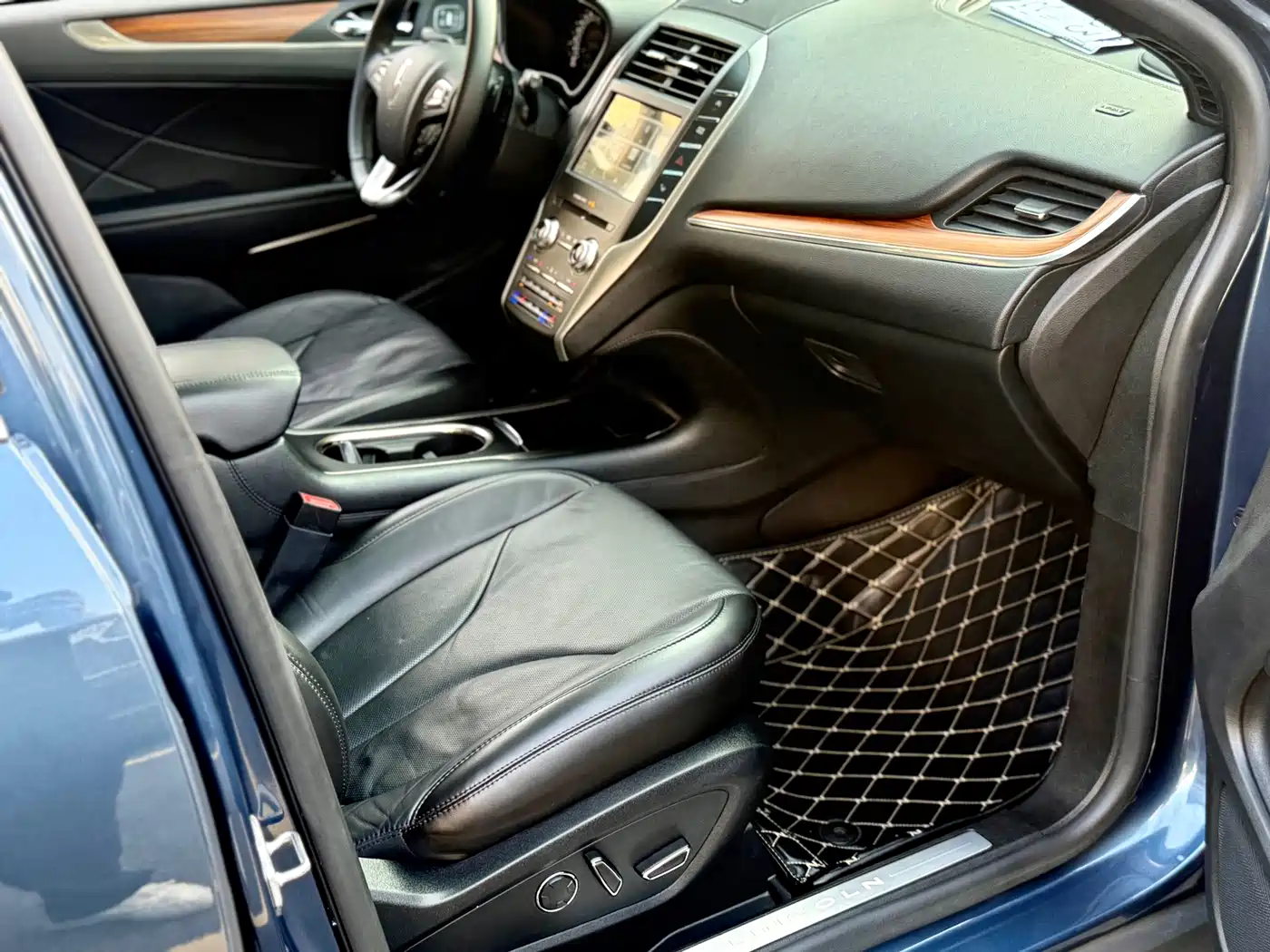 Lincoln MKC 2018 2018 2.0T FWD Elegance Edition