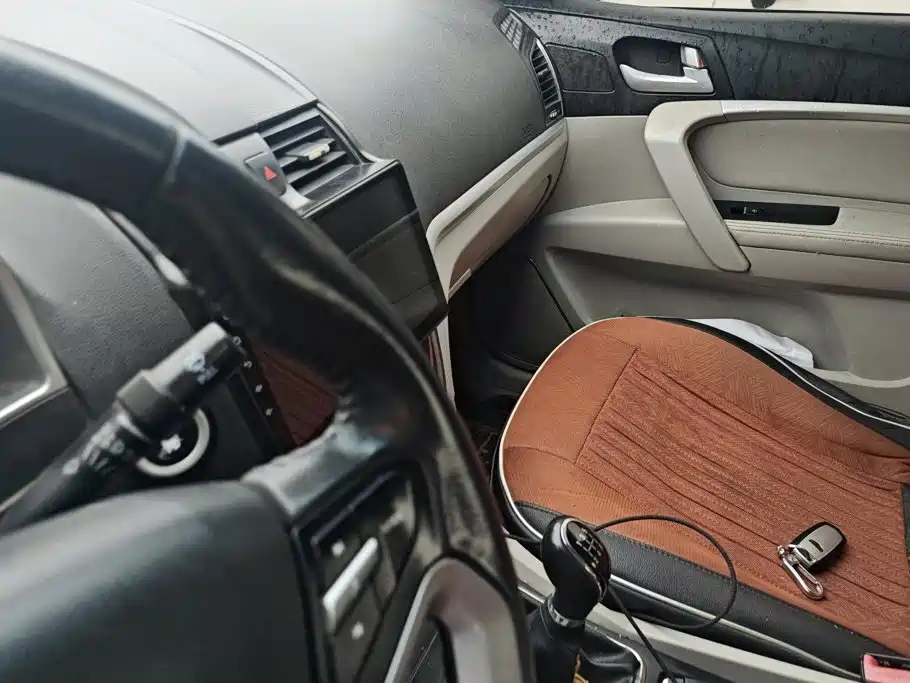 Geely Emgrand 2015 2015 Sedan 1.5L Manual Upward Edition