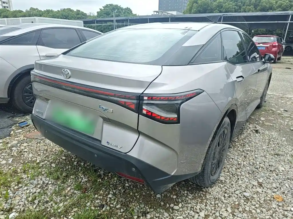 Toyota bZ3 2024 517km Elite PRO фото 5