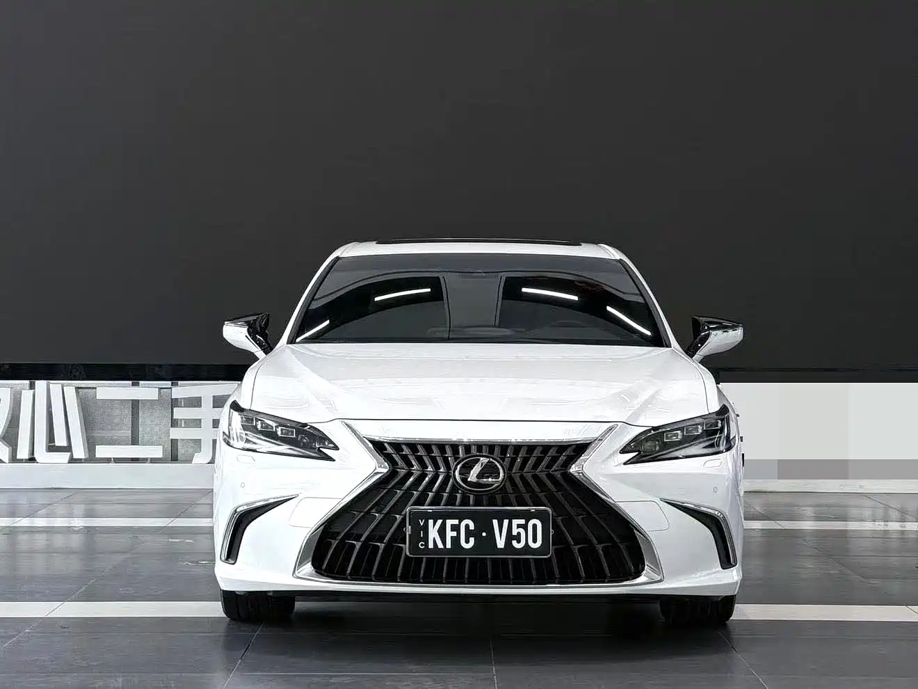Lexus ES 2021 300h Luxury Edition фото 2