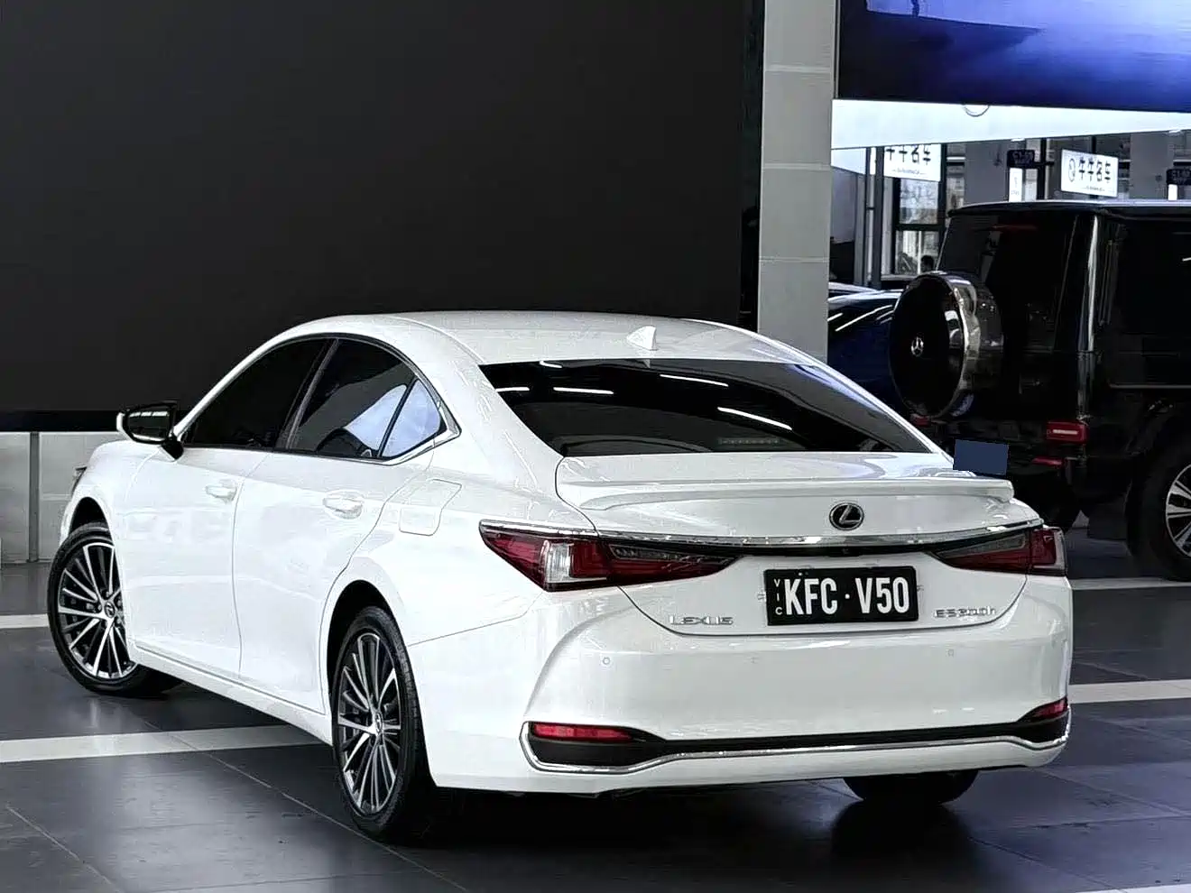 Lexus ES 2021 300h Luxury Edition фото 4