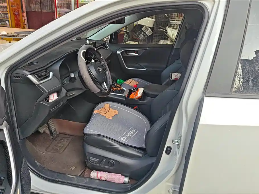Toyota Wildlander 2023 2.0L CVT FWD Luxury PLUS фото 8