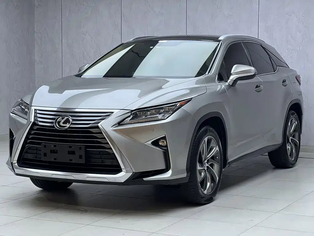 Фото 1 - Lexus RX
