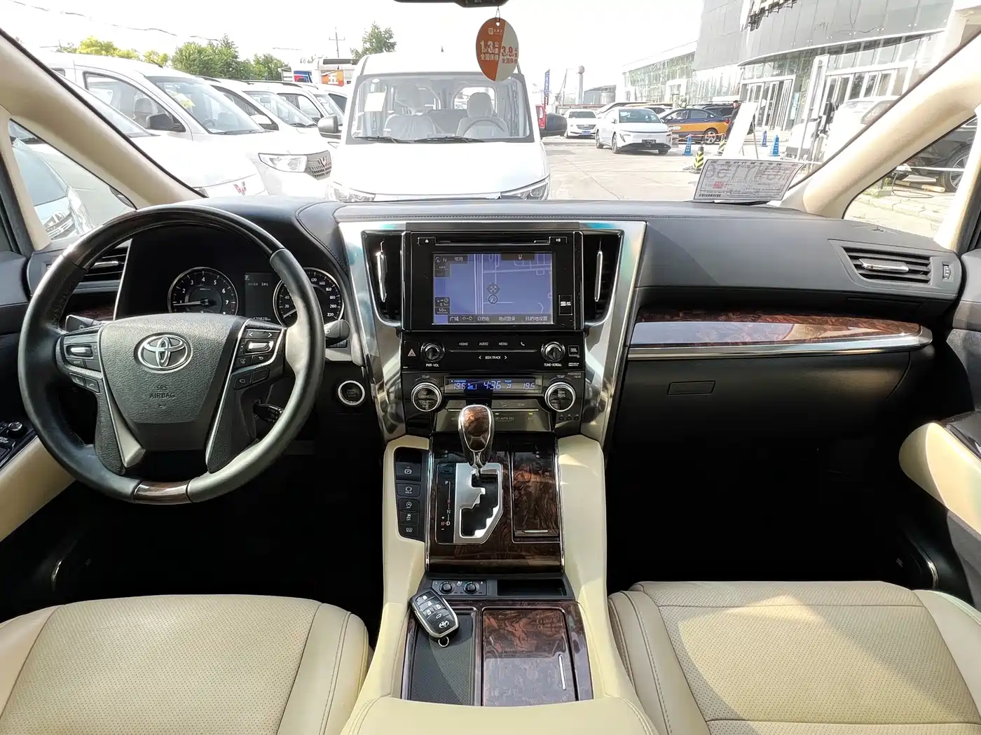 Toyota Alphard 2018 Facelift 3.5L Luxury Edition фото 8