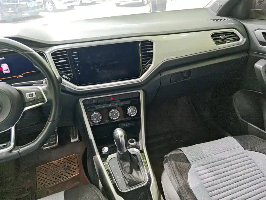 Volkswagen T-ROC 2020 280TSI DSG 2WD R-Line фото 13
