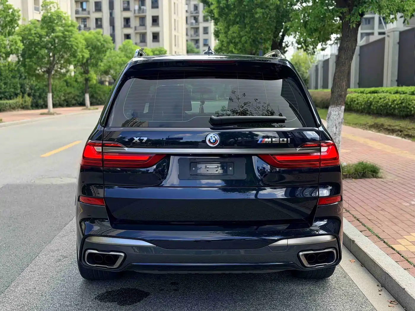 Photo 17 - BMW X7