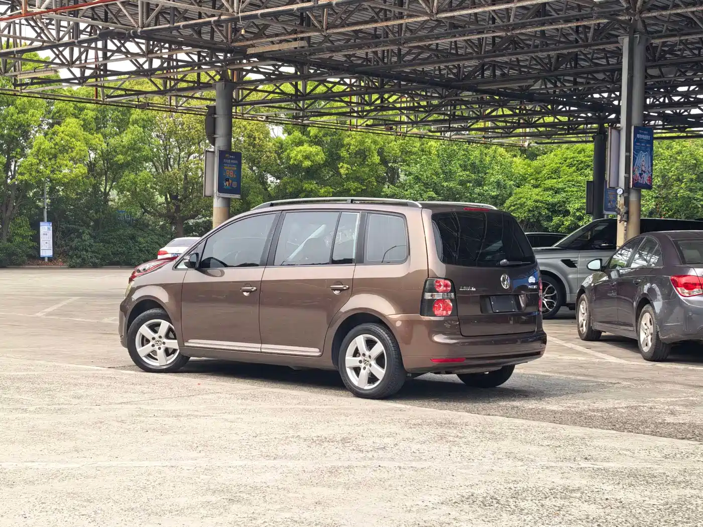 Volkswagen Touran 2013 1.4T DSG Comfort 5-seater фото 3