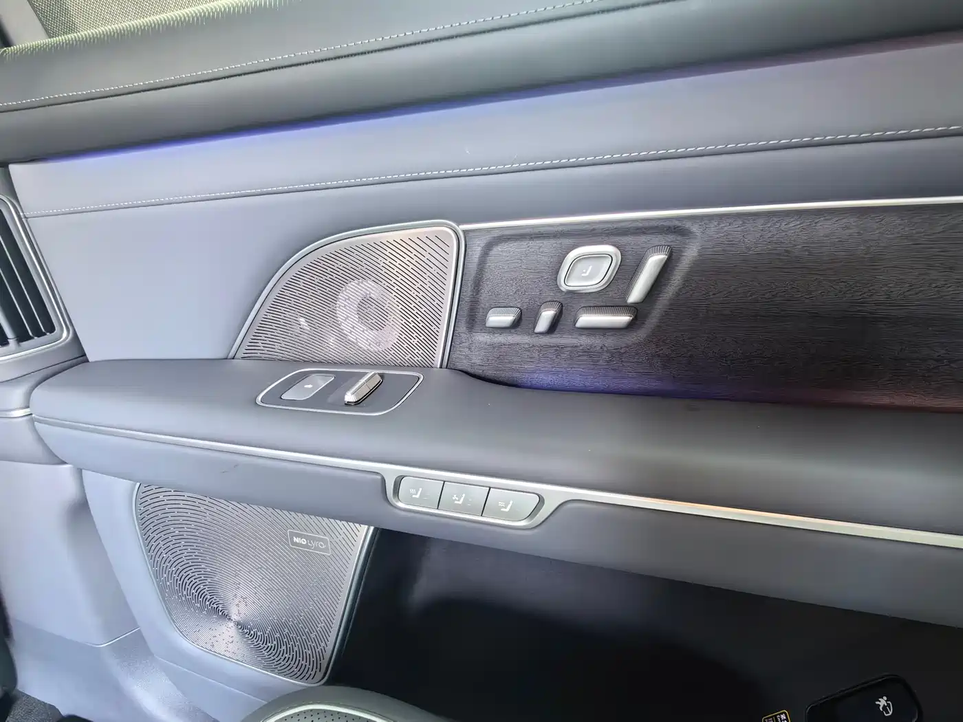 NIO ES8 2025 Base Model 7-Seater фото 47