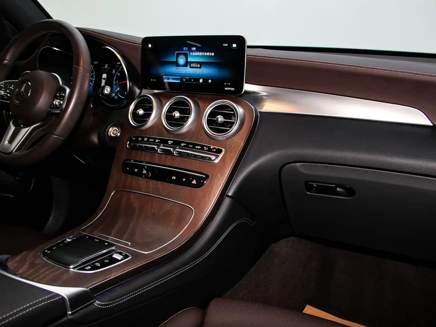 Mercedes-Benz GLC 2022 Model GLC 300 L 4MATIC Dynamic Edition фото 4