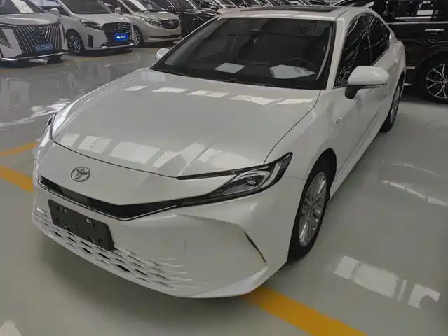 Toyota Camry 2025