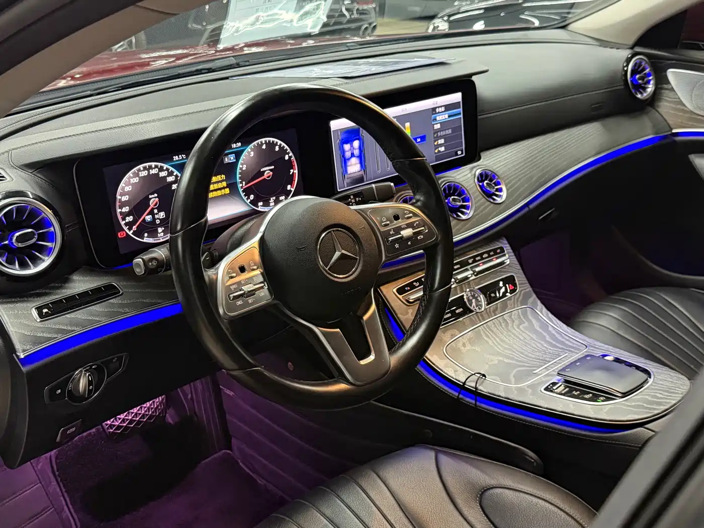 Mercedes-Benz CLS 2018 CLS 300 Luxury фото 4