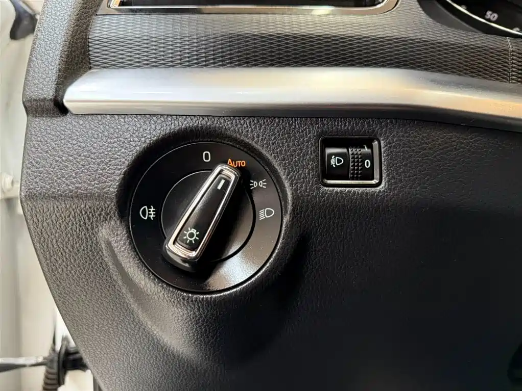 Škoda Kamiq 2022 1.5L Automatic Comfort Edition фото 9