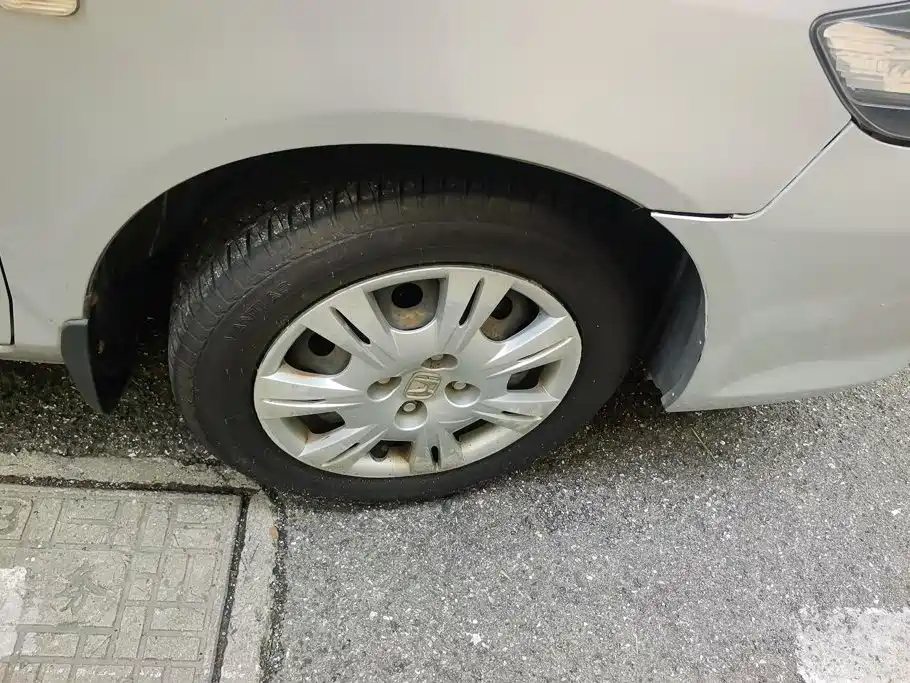 Everus S1 2012 2011 1.3L Manual Comfort
