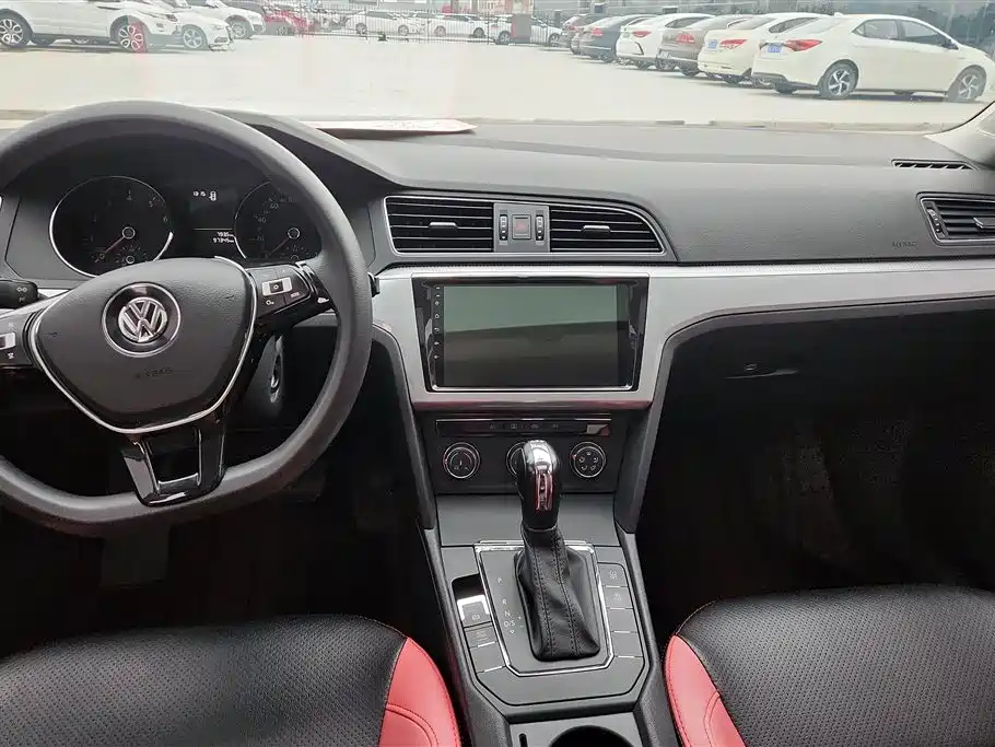 Volkswagen Lamando 2018 230TSI DSG Trend Edition фото 12