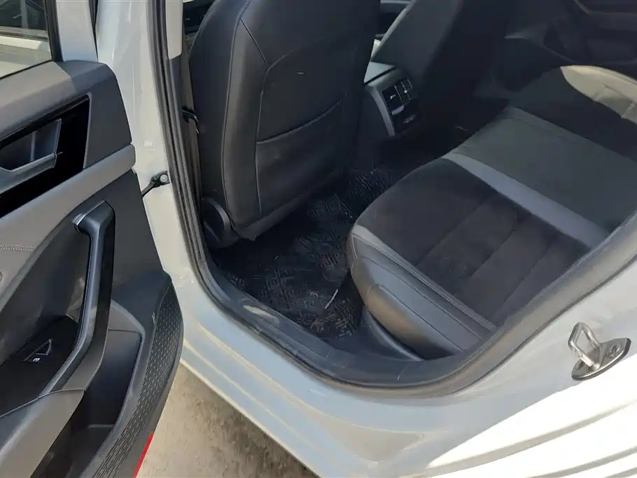 Volkswagen Sagitar 2021 280TSI DSG Luxury Smart Connect фото 11