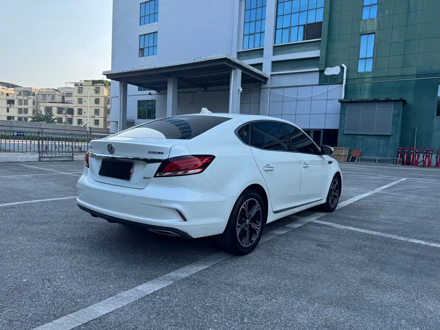 MG MG6 2017 2017 20T Automatic Luxury Smart Connect Version (China V)