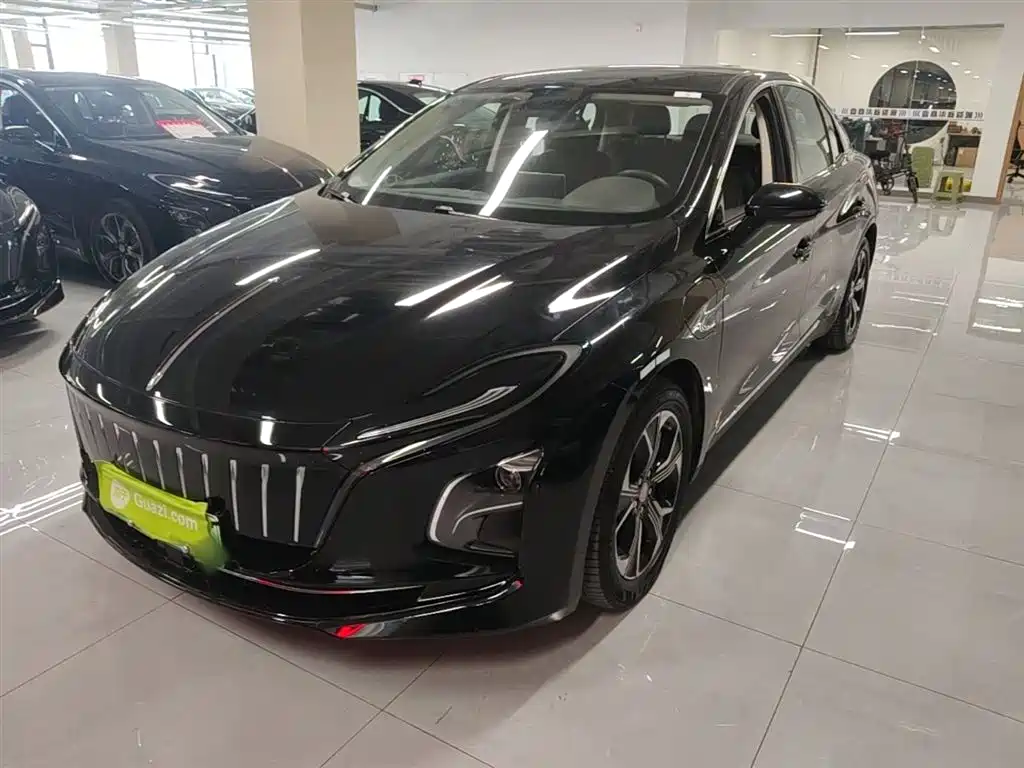 Hongqi E-QM5 2023 Facelift Basic Travel Edition