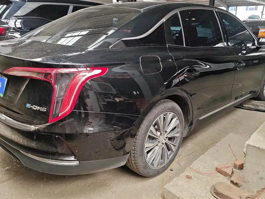 Hongqi E-QM5 2022 431km Charging Enjoyment Edition фото 3