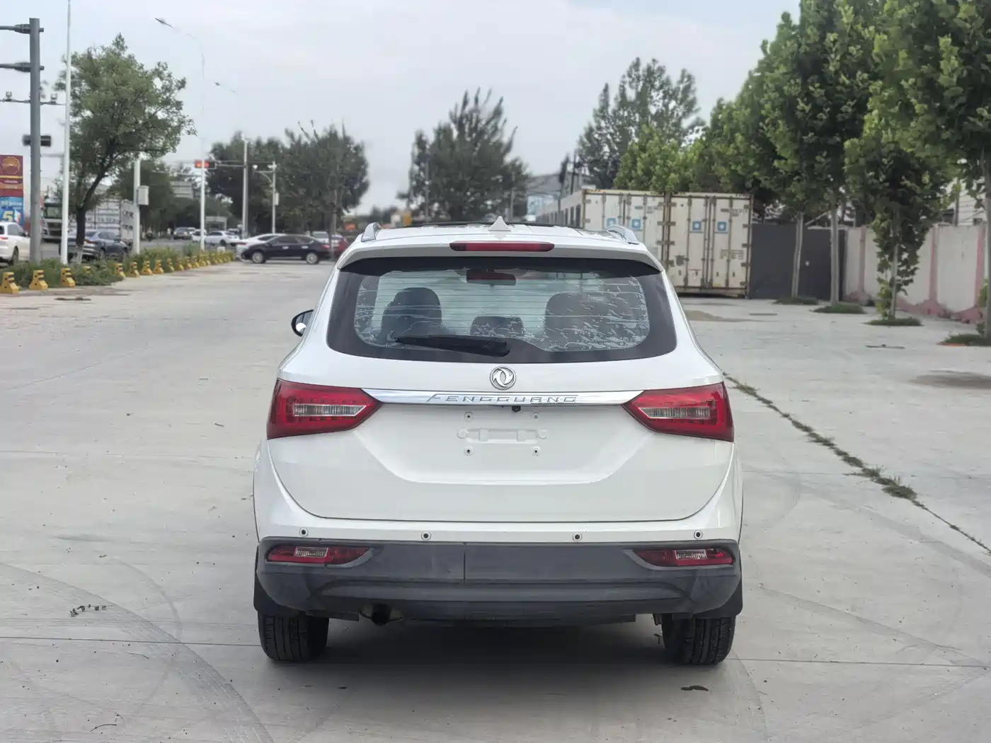 Dongfeng Fengguang Fengguang 580 2016 2016 Model 1.5T Manual Comfort Version