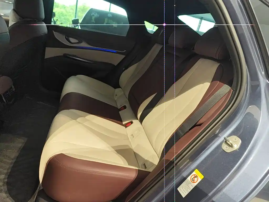 BYD Seal 2024 2024 Glory Edition DM-i 1.5L 121km Prestige