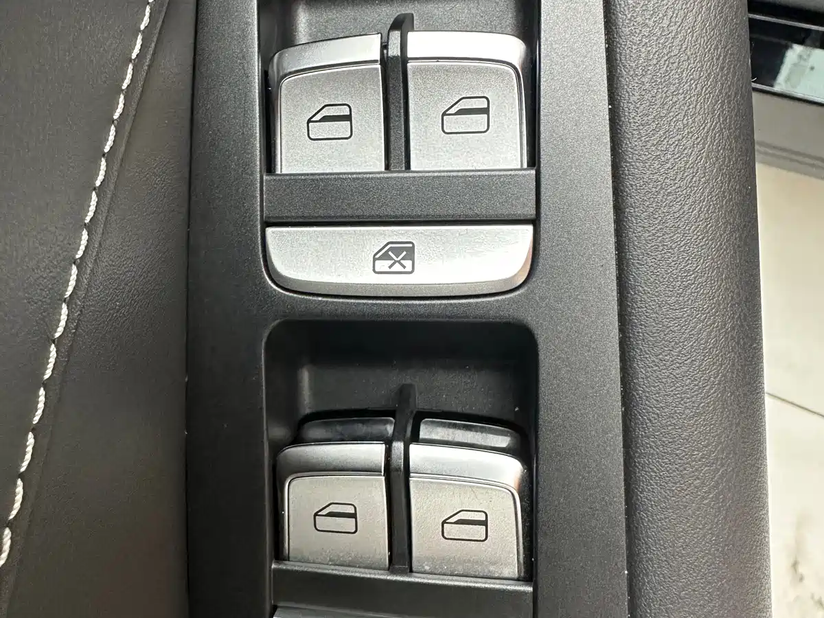 Jetour X70S 2023 2023 1.5T DCT Glory 5-Seater