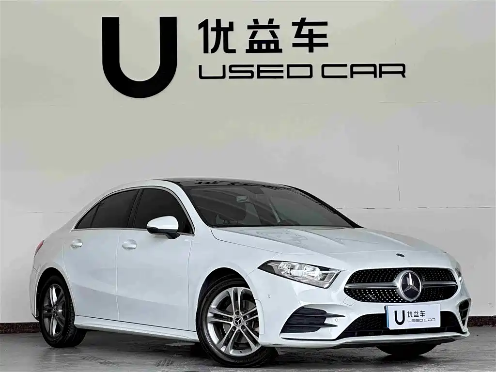 Mercedes-Benz A-Class 2021 A 180 L Sports Sedan фото 3
