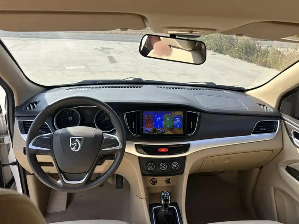 Baojun 730 2019 2016 1.5L Manual Premium 7-Seater (China V)