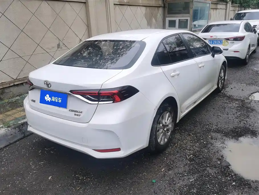 Toyota Corolla 2019 1.2T S-CVT GL-i Elite Edition фото 3